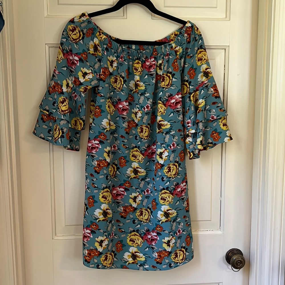 Xhilaration womens floral off the shoulder dress with POCKETS!